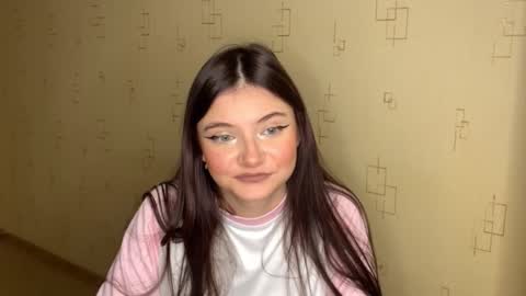 Snapshot of may_rollins chatting on 11-19-25, 01:55 may online show from 11-19-25, 01:55