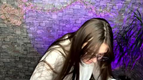Snapshot of may_rollins chatting on 05-29-26, 05:00 may online show from 05-29-26, 05:00
