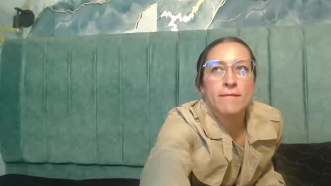 Maya online show from 09-19-25, 12:17