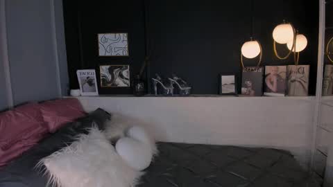 Maya online show from 03-19-26, 01:59