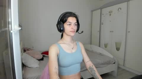 Maya online show from 04-17-26, 06:44