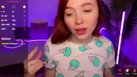 Snapshot of maya_light chatting on 11-16-25, 01:11 Maya online show from 11-16-25, 01:11