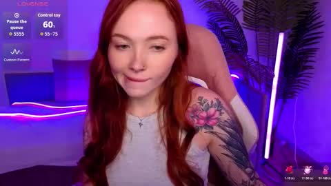 Snapshot of maya_light chatting on 11-20-25, 08:25 Maya online show from 11-20-25, 08:25