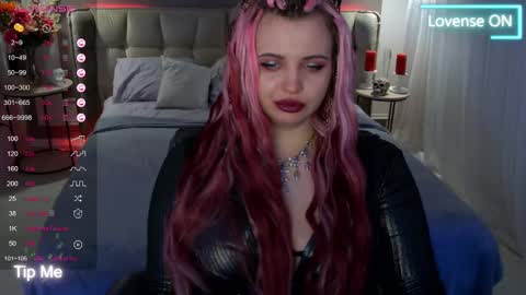 Maya Mils online show from 03-11-25, 07:58