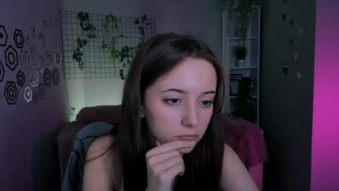 Snapshot of maya_venz chatting on 04-14-26, 12:11 Maya online show from 04-14-26, 12:11