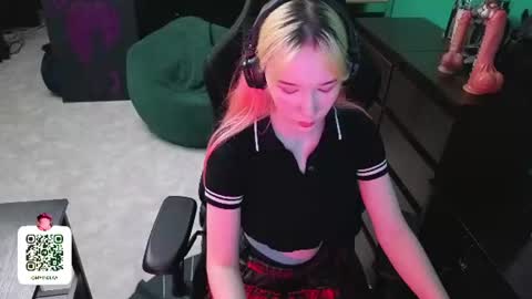 Maya Viola online show from 06-29-26, 05:35