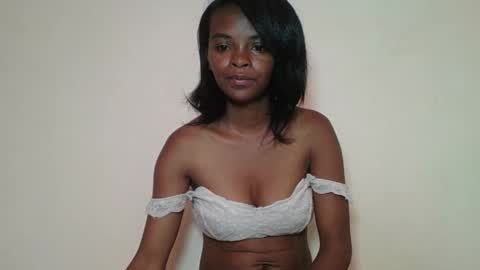 Snapshot of mayalabelle chatting on 11-23-25, 06:02 mayalabelle online show from 11-23-25, 06:02