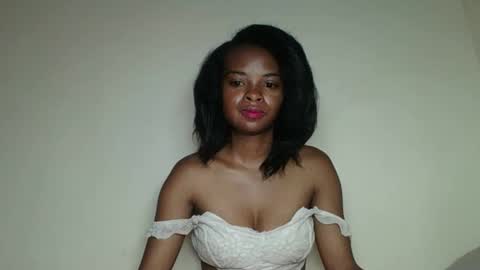 Snapshot of mayalabelle chatting on 12-01-25, 02:49 mayalabelle online show from 12-01-25, 02:49