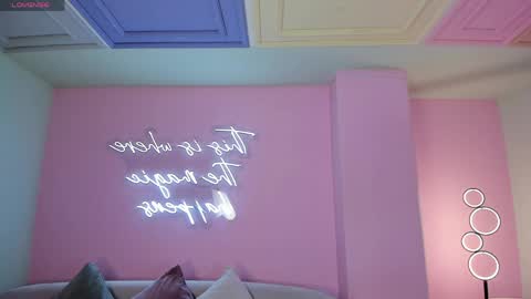 Maya online show from 04-06-26, 05:08