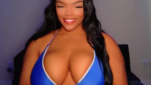Snapshot of maybabi chatting on 05-24-26, 11:37 MayBabi online show from 05-24-26, 11:37