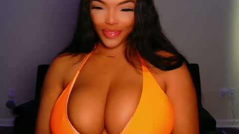 Snapshot of maybabi chatting on 06-24-26, 01:10 MayBabi online show from 06-24-26, 01:10