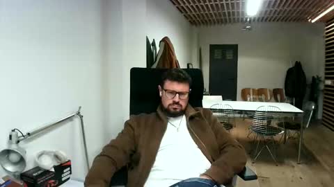 mayde4thbwu online show from 05-17-26, 07:54