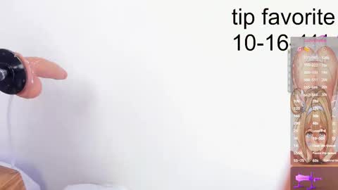 Snapshot of maye_u chatting on 10-24-25, 08:05 maye online show from 10-24-25, 08:05