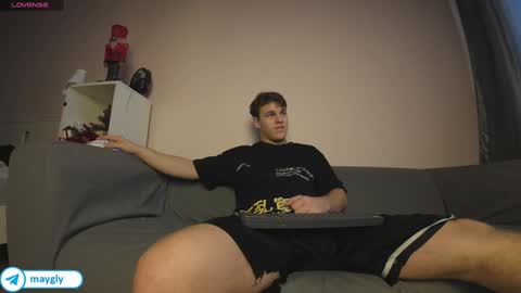 Snapshot of maygly chatting on 02-07-25, 07:18 Slava and Alextatto online show from 02-07-25, 07:18