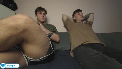 Snapshot of maygly chatting on 02-27-25, 01:38 Slava and Alextatto online show from 02-27-25, 01:38