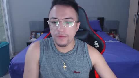 Snapshot of mayke1996 chatting on 11-17-25, 01:39 Mayke online show from 11-17-25, 01:39