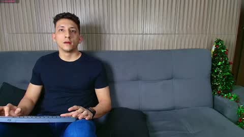 Snapshot of maykol_victoria chatting on 01-02-25, 06:07 Maykol victoria1624 online show from 01-02-25, 06:07