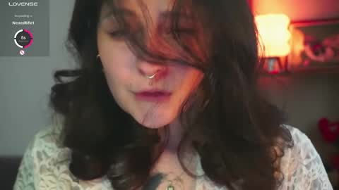 Snapshot of maymary_ chatting on 05-12-26, 06:10 Mary . online show from 05-12-26, 06:10