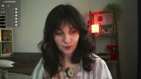 Snapshot of maymary_ chatting on 06-10-26, 06:23 Mary . online show from 06-10-26, 06:23
