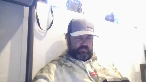 Snapshot of mayoramx chatting on 03-10-26, 03:39 Dad bod 43 online show from 03-10-26, 03:39