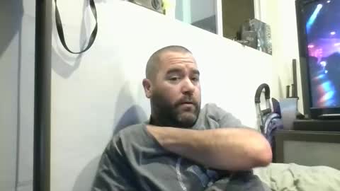 Snapshot of mayoramx chatting on 03-27-26, 03:12 Dad bod 43 online show from 03-27-26, 03:12