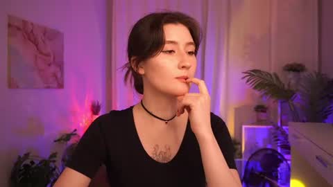  May  online show from 06-18-26, 01:15
