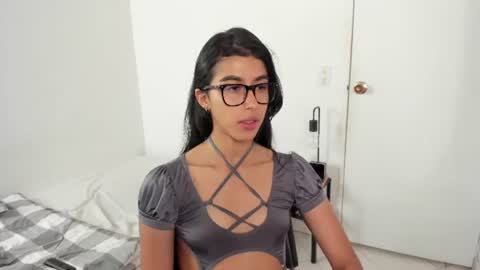 mazikeen_18 online show from 06-19-26, 01:04