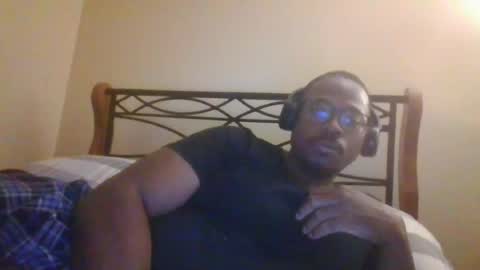 Snapshot of mbsupreme chatting on 06-27-26, 05:12 Mark online show from 06-27-26, 05:12