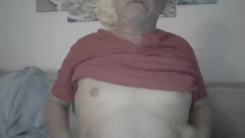 Snapshot of mcft61 chatting on 11-27-25, 05:42 mcft61 online show from 11-27-25, 05:42