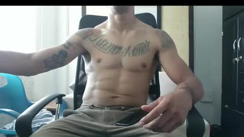 Snapshot of mckanna chatting on 05-12-26, 02:25 mckanna online show from 05-12-26, 02:25
