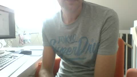 Snapshot of mcloraheen chatting on 06-12-26, 09:30 mcloraheen online show from 06-12-26, 09:30