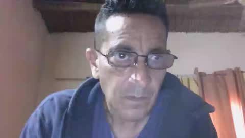 Snapshot of mdzarg chatting on 10-05-25, 01:31 alejandro online show from 10-05-25, 01:31