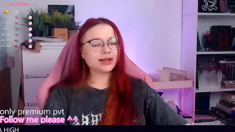 Snapshot of me_hanna chatting on 11-11-25, 10:32 Hanna online show from 11-11-25, 10:32