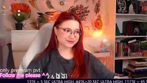 Snapshot of me_hanna chatting on 11-22-25, 10:42 Hanna online show from 11-22-25, 10:42