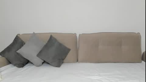 Snapshot of me_lina_ chatting on 02-22-26, 03:54 Alice online show from 02-22-26, 03:54