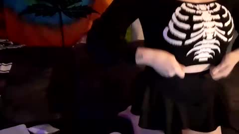 Snapshot of meateater7455 chatting on 09-28-25, 01:00 meateater7455 online show from 09-28-25, 01:00