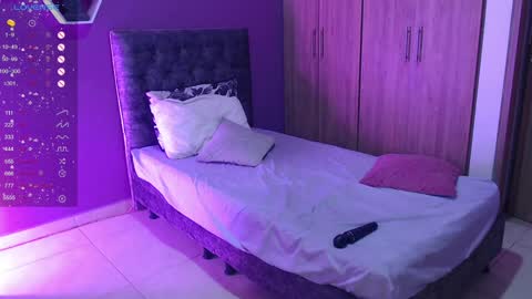 medelyn  Instagram mady evans13 online show from 12-21-24, 10:40