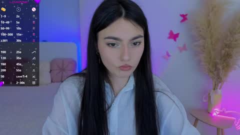 Dina online show from 04-24-26, 09:06