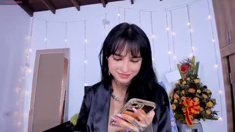 Snapshot of medussa13 chatting on 02-21-25, 01:22 medussa13 online show from 02-21-25, 01:22