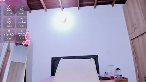Snapshot of medussa13 chatting on 09-13-25, 01:11 medussa13 online show from 09-13-25, 01:11