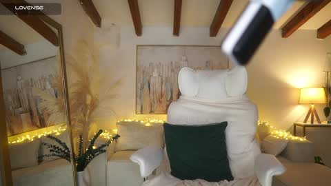 Andrea  online show from 01-31-25, 04:06