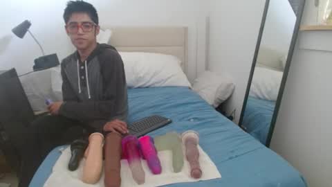 MeekTheTwink18 online show from 10-17-25, 06:10