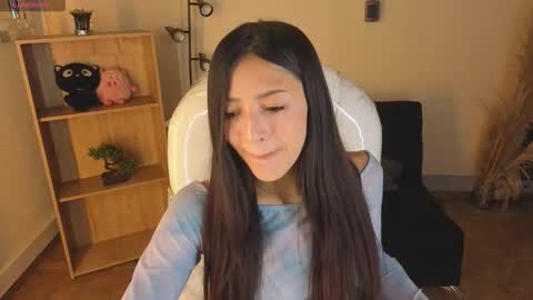 Snapshot of meelanny_ds chatting on 01-06-26, 06:28 online show from 01-06-26, 06:28