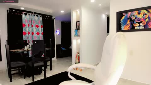 Snapshot of meelanyalejandraa chatting on 01-17-25, 12:20 MelanyAlejandra online show from 01-17-25, 12:20