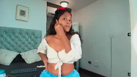 Snapshot of meelek_ chatting on 07-18-26, 03:22 . online show from 07-18-26, 03:22