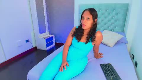 Snapshot of meelek_ chatting on 07-21-26, 03:42 . online show from 07-21-26, 03:42