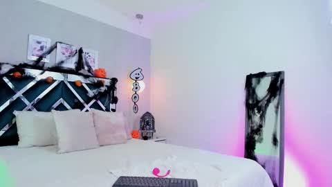 Melody online show from 10-30-25, 11:44