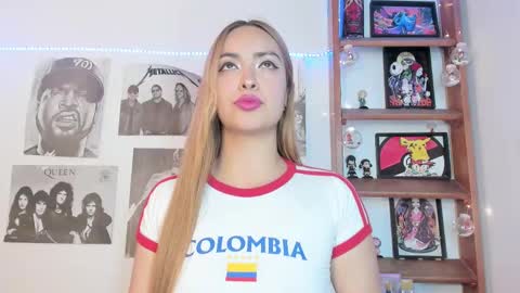 Snapshot of meeowlody chatting on 10-02-25, 08:27 Emily online show from 10-02-25, 08:27