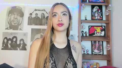 Snapshot of meeowlody chatting on 11-13-25, 08:52 Emily online show from 11-13-25, 08:52