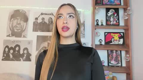 Snapshot of meeowlody chatting on 12-03-25, 11:25 Emily online show from 12-03-25, 11:25